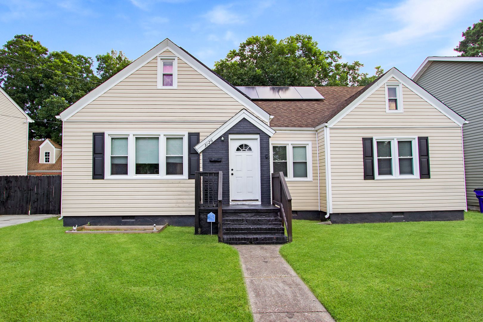 Norfolk House: 3126 Marne Avenue