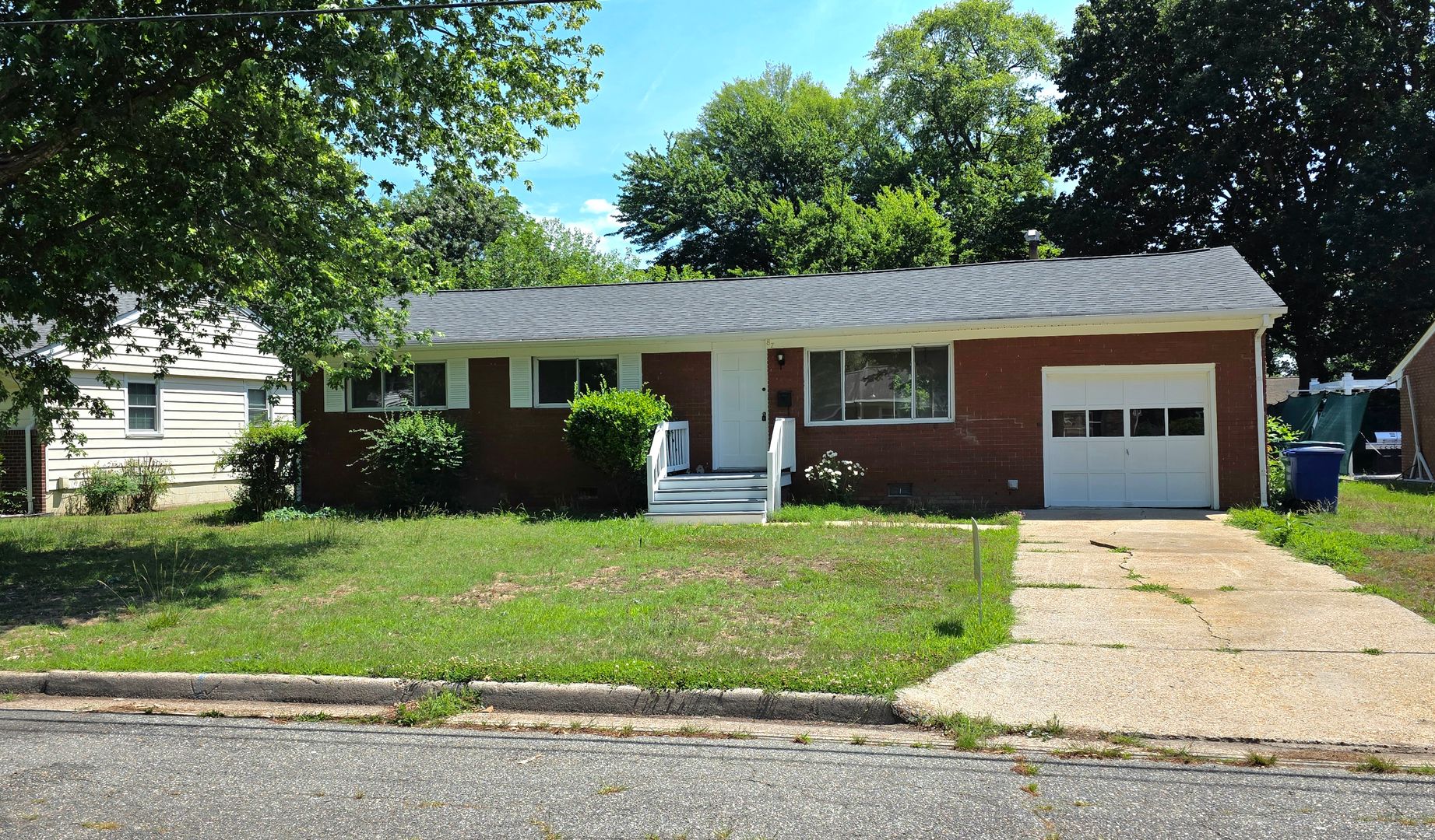 Newport News House: 87 Kendall Drive