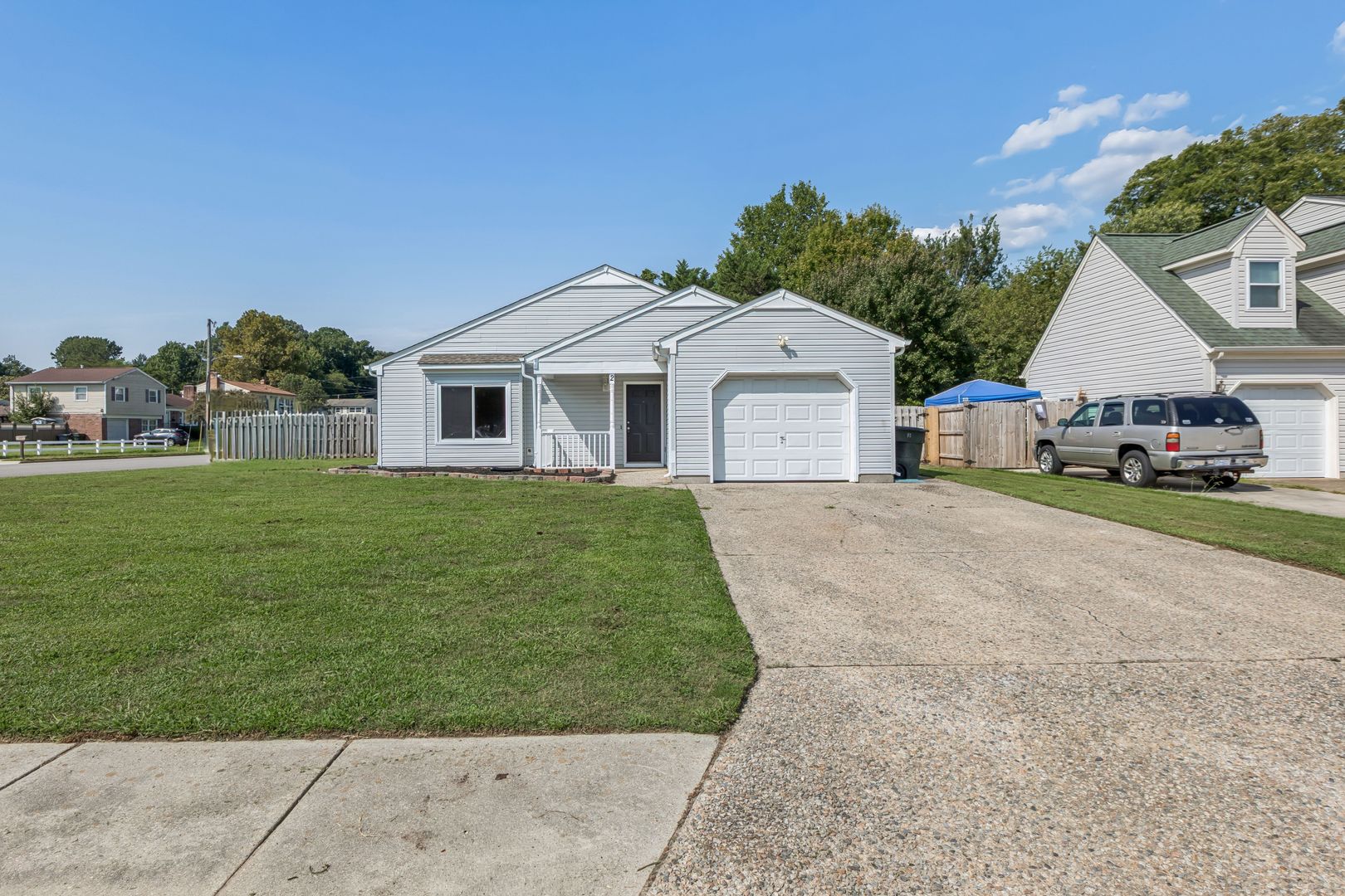 Hampton House: 2 Hiram Crockett Court