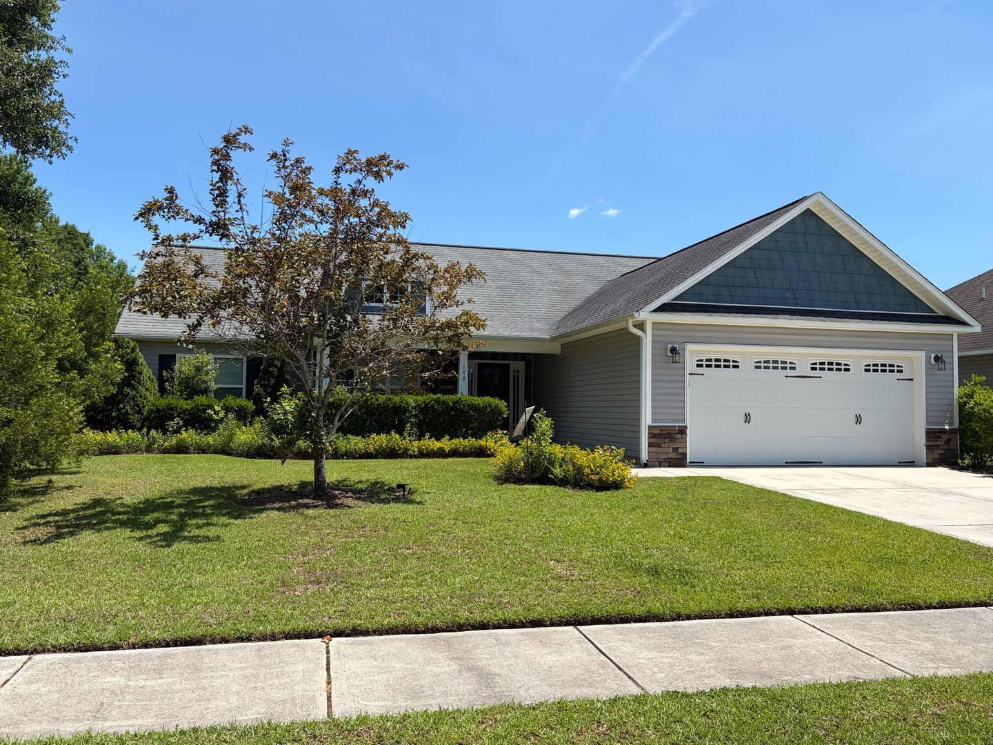 Jacksonville House: 758 Radiant Drive