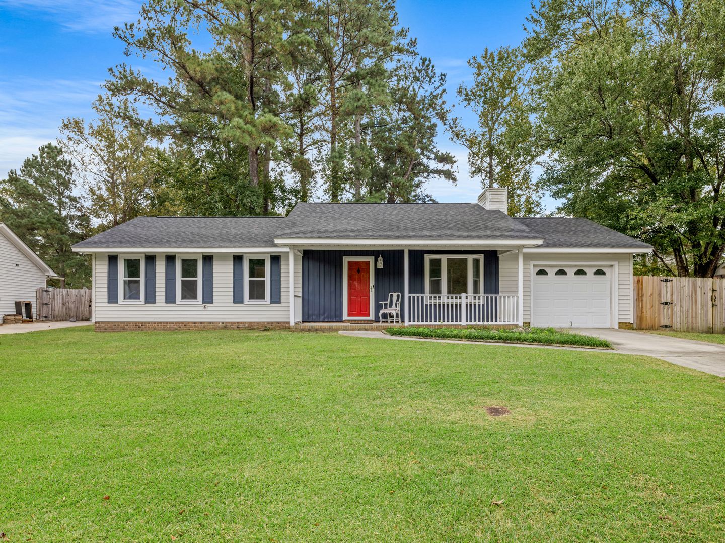 Jacksonville House: 119 Spring Drive