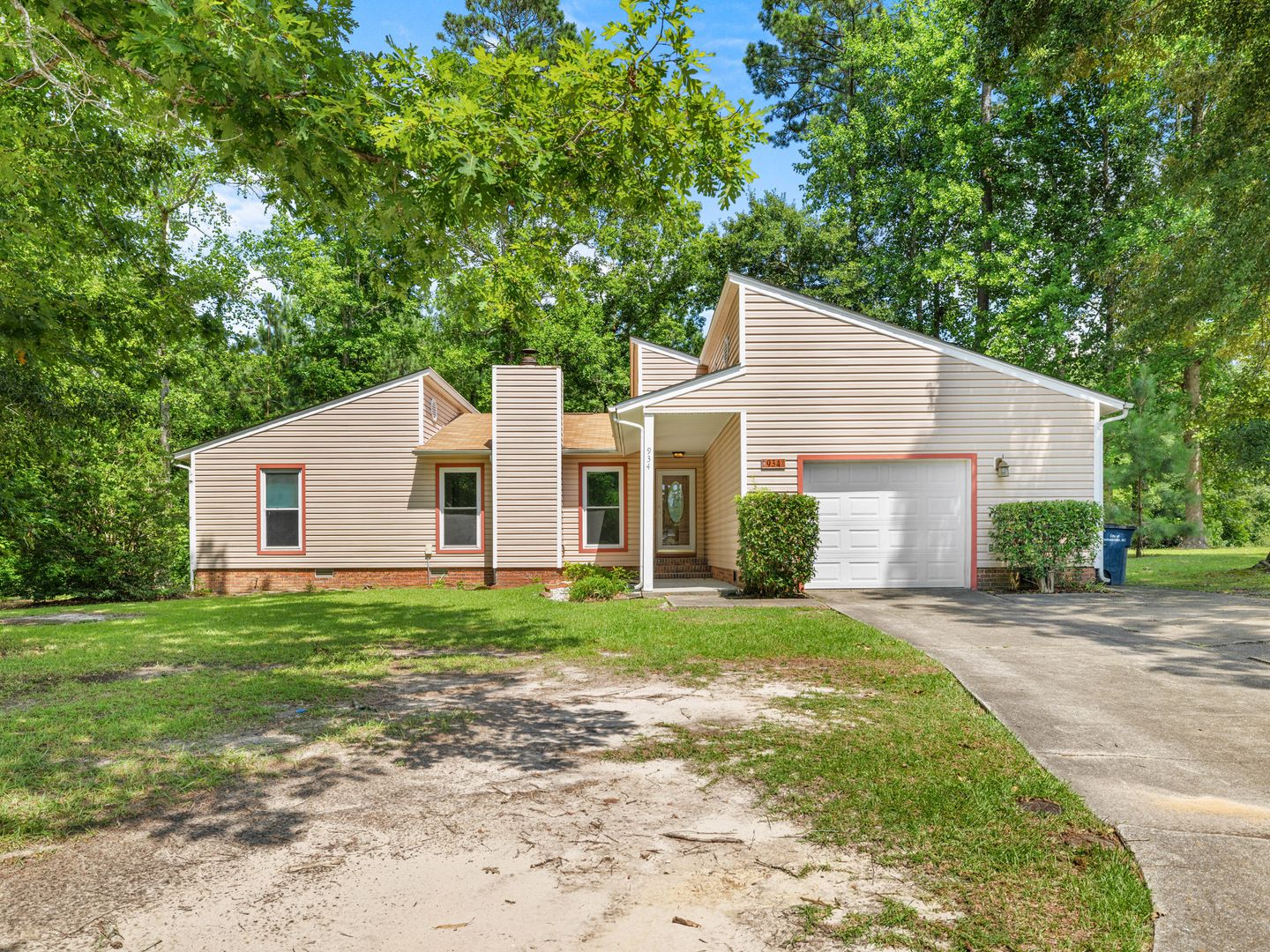 Jacksonville House: 934 Welsh Lane