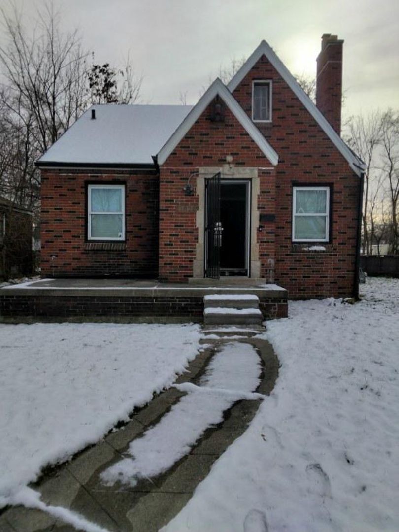 Detroit House: 11824 Corbett st (Grey)