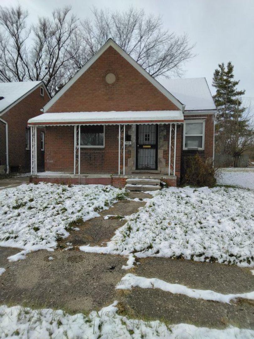 Detroit House: 9215 Philip