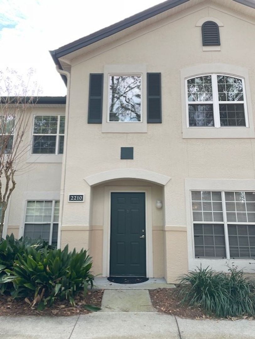 Bluffton House: 897 Fording Island Road