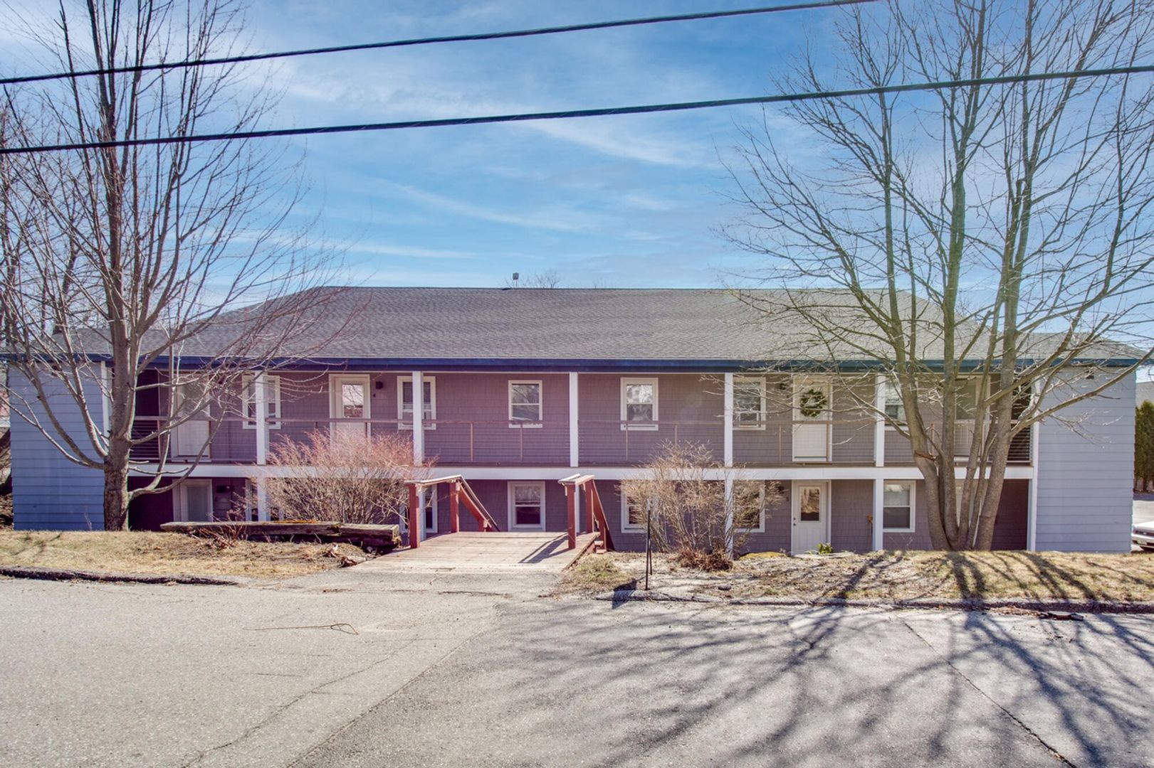 Rockland Apartment: 18 Lindsey St