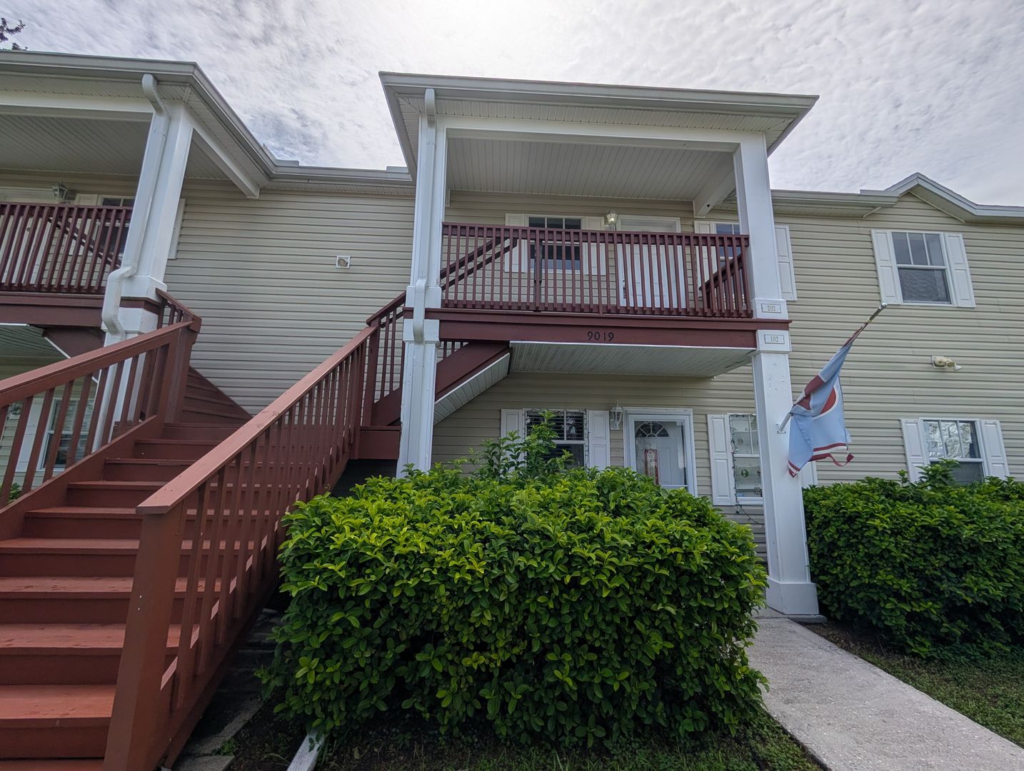 Port Richey House: 9019 Cochise Ln APT 202