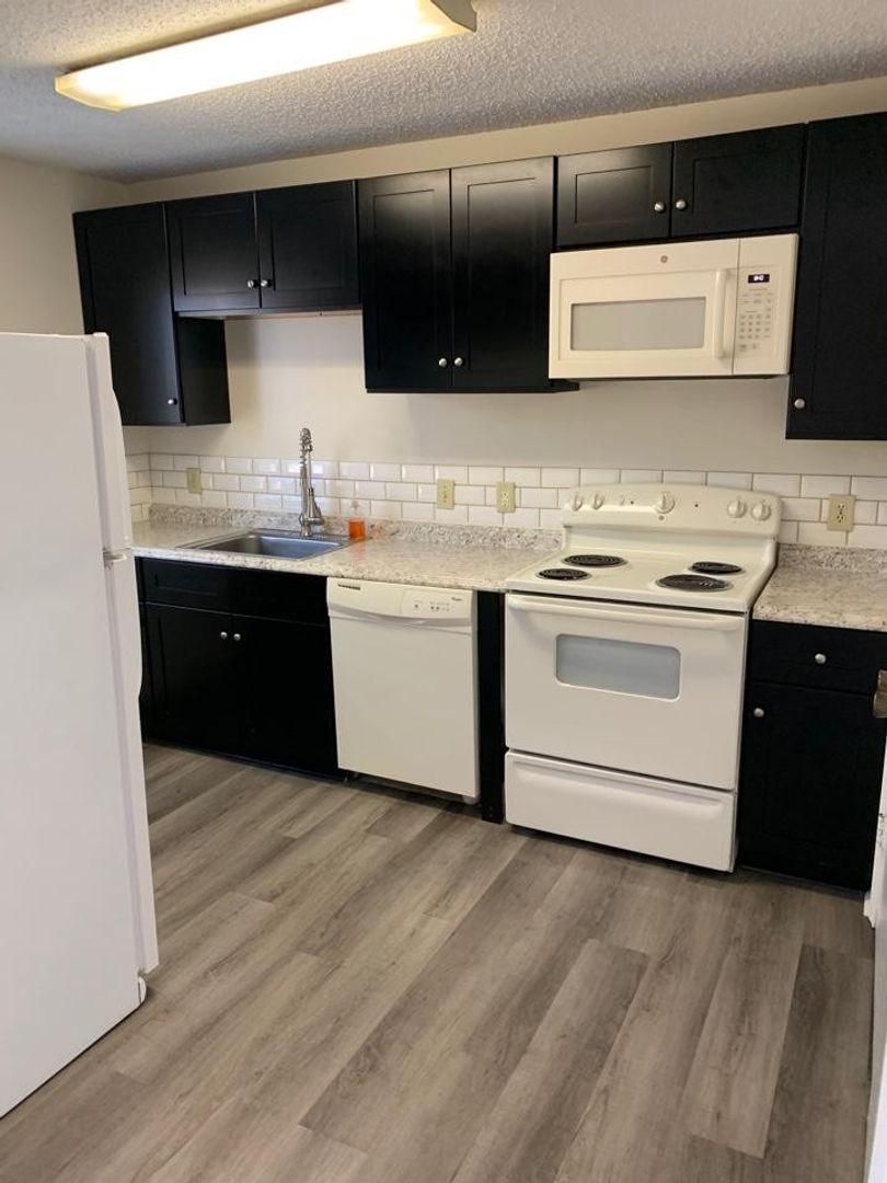 Conway House: 425 Myrtle Greens Drive