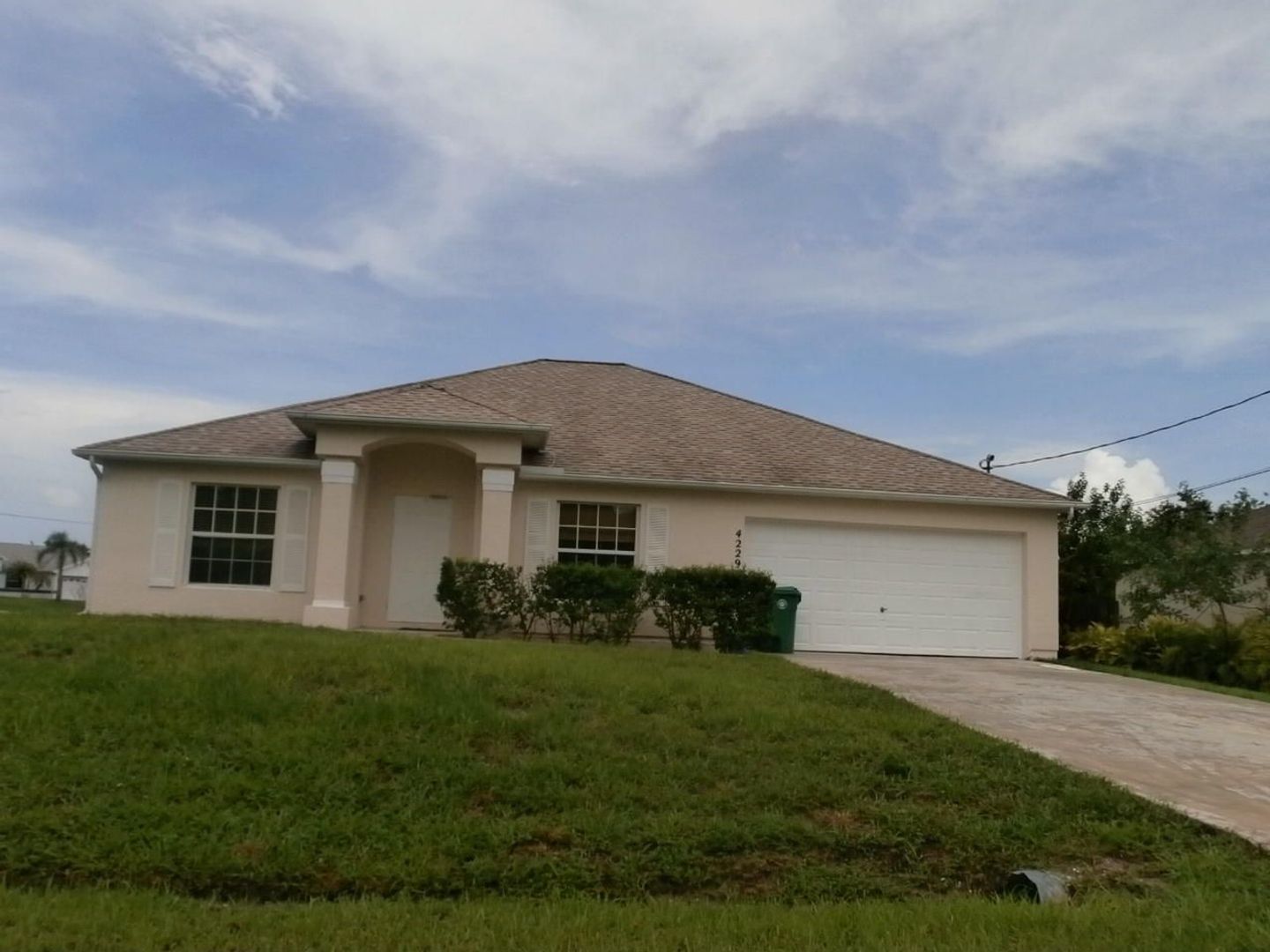 Port St. Lucie House: 4229 SW Oblique Street