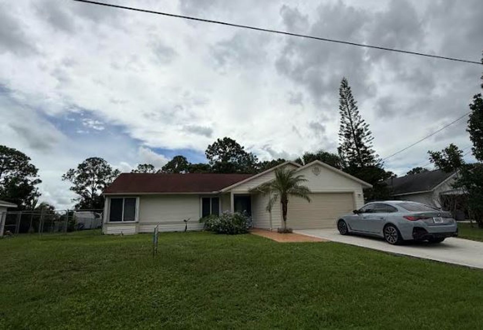 Port St. Lucie House: 1374 SW Hunnicut Avenue