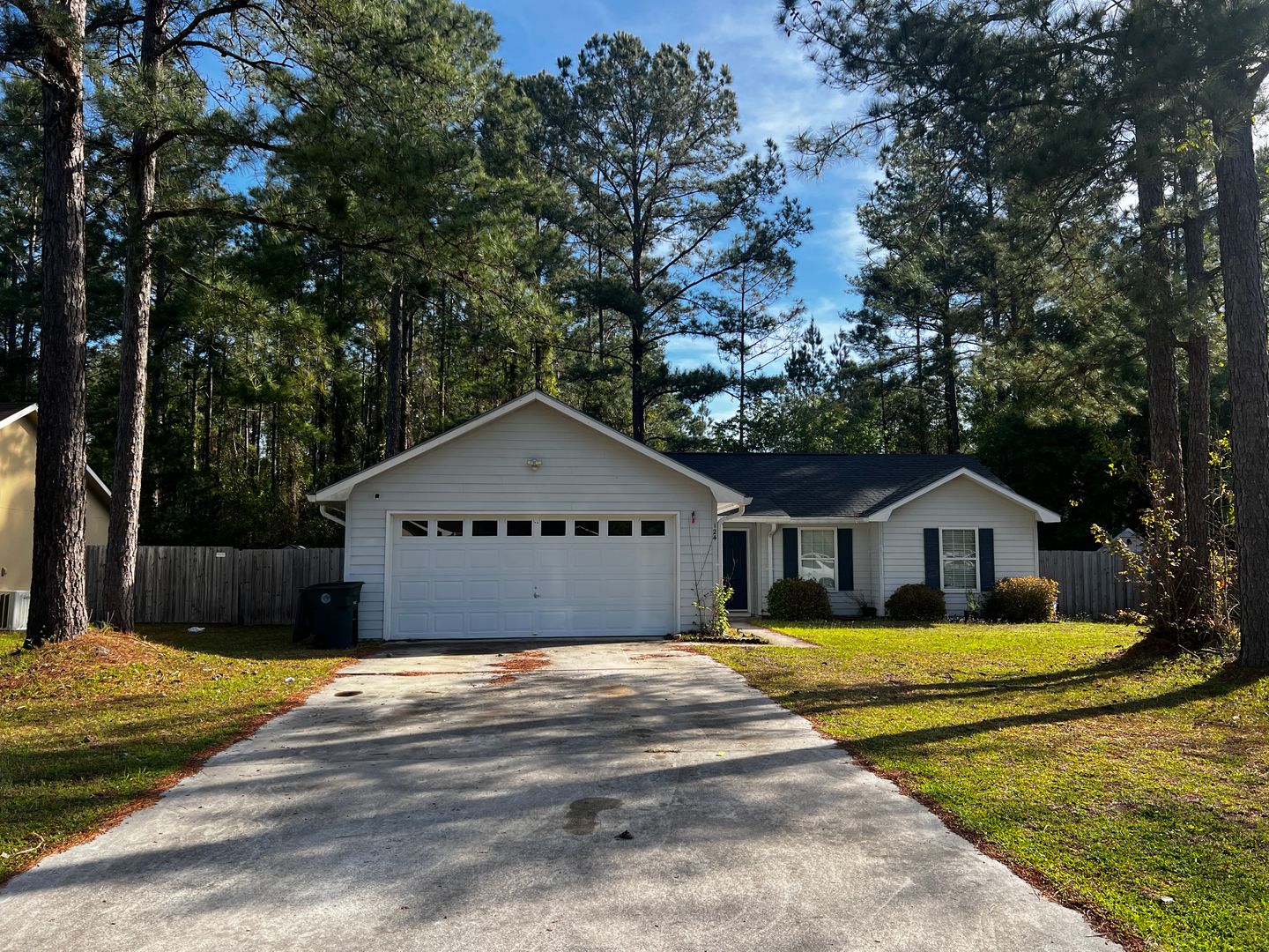 Kingsland House: 124 Huntington Dr