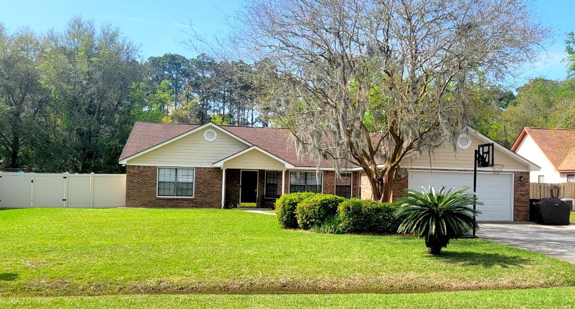 St. Marys House: 106 Plantation Oaks Dr.