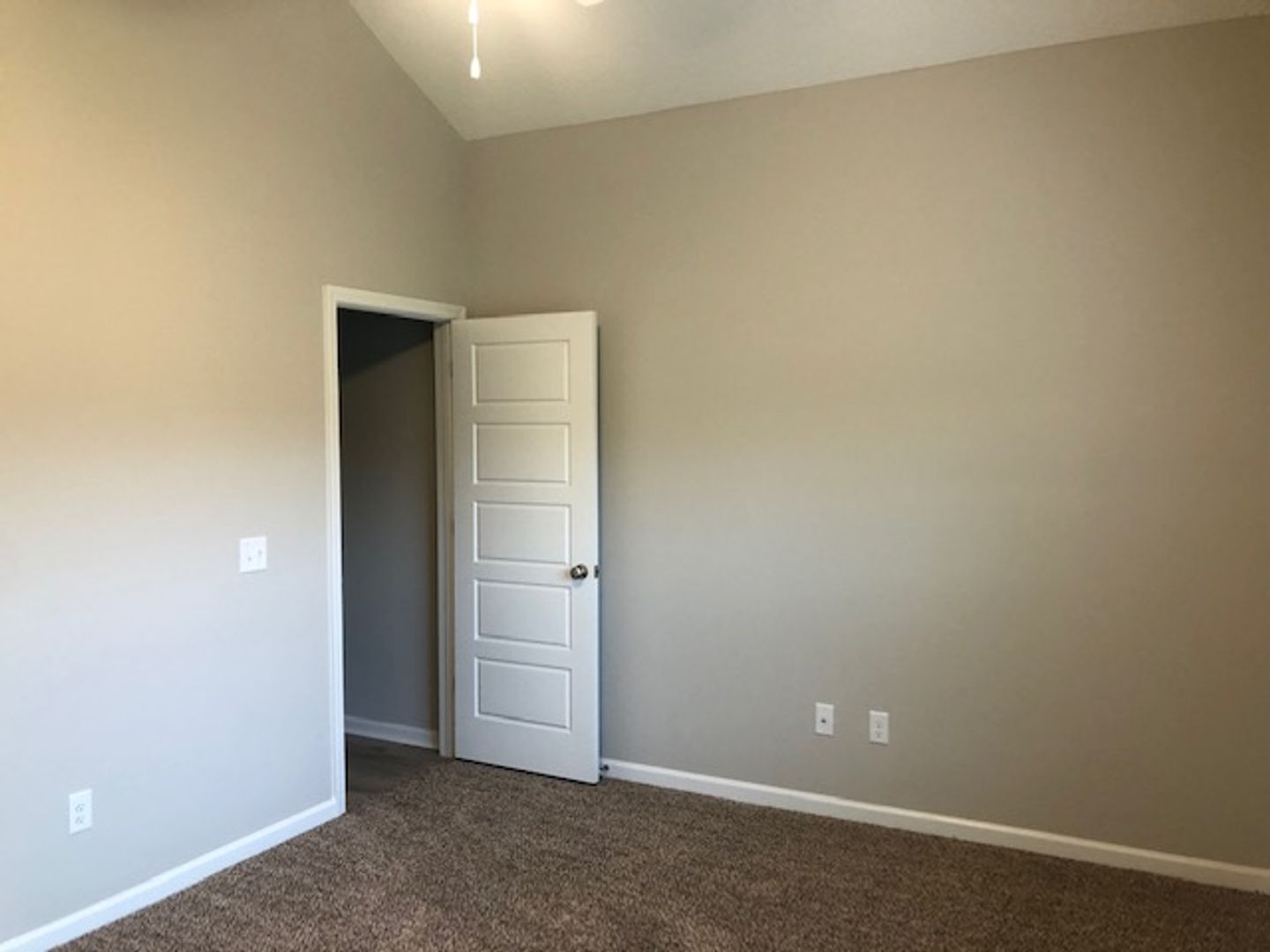 St Marys House: 122 Gary Cir