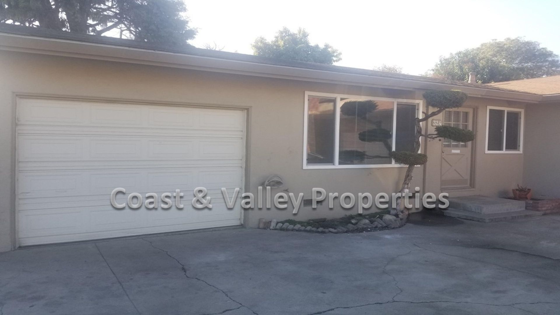 Salinas Apartment: 322-324 Katherine Ave.