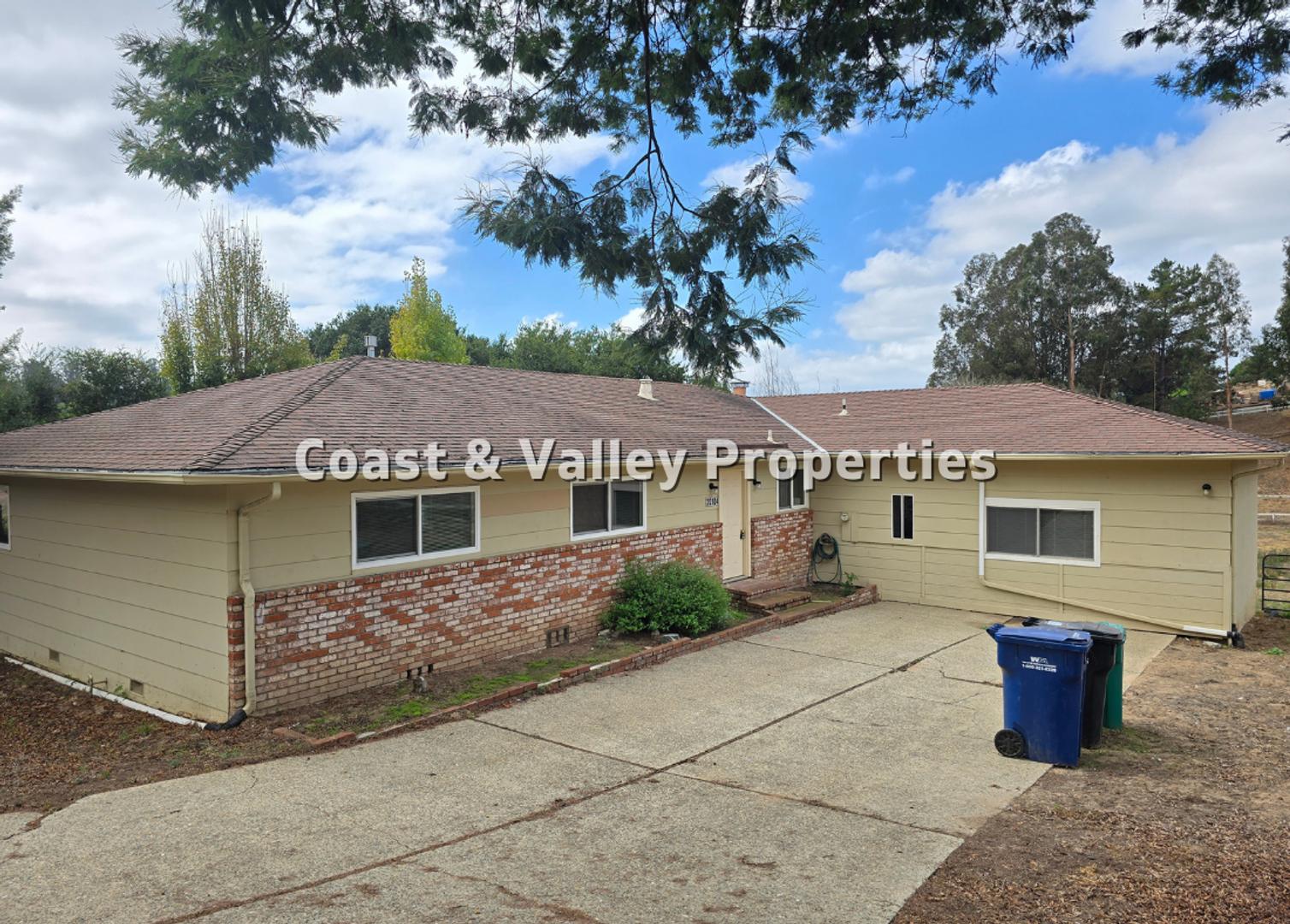 Salinas House: 20104 Belma Ct.