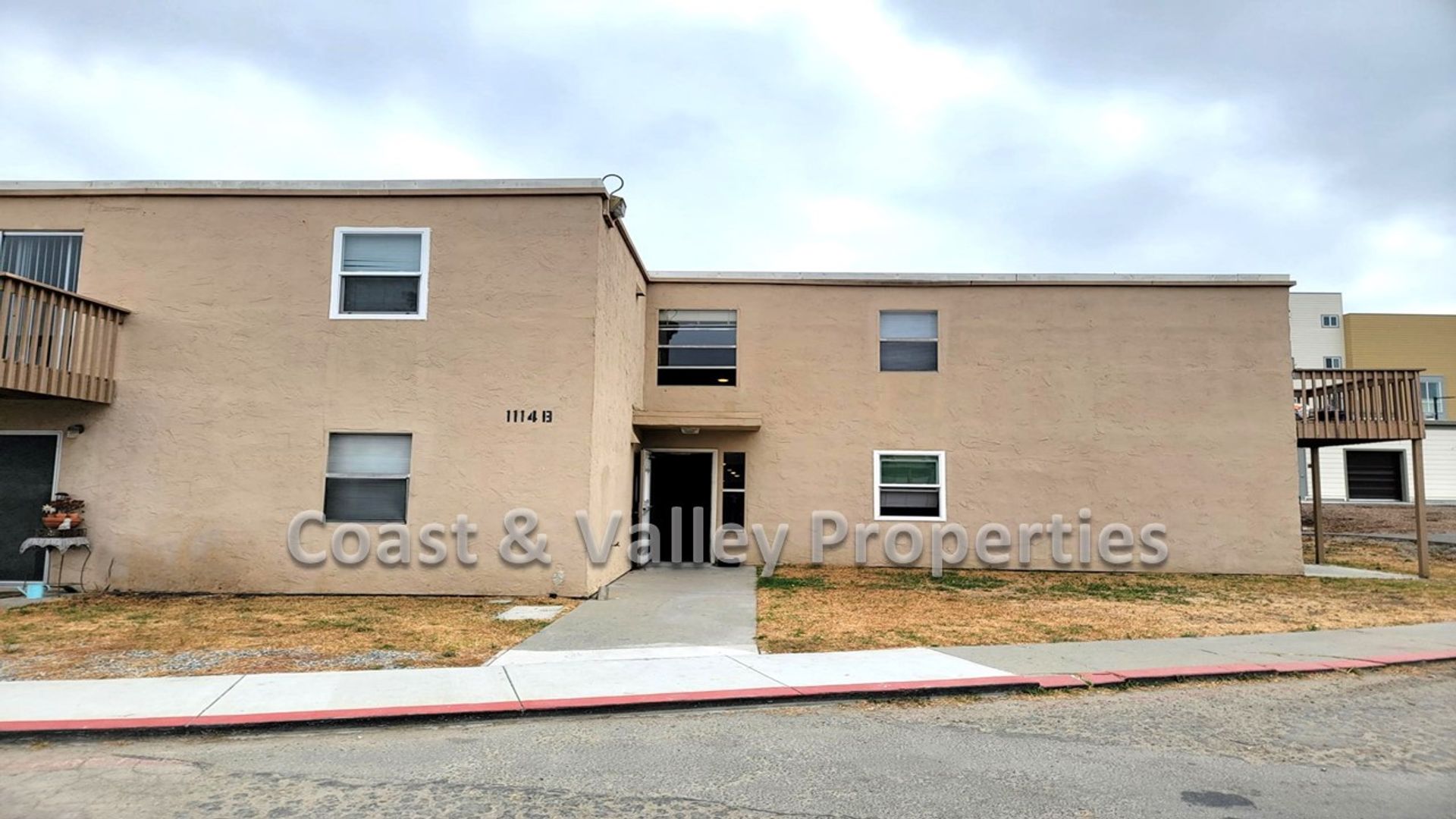 Salinas Apartment: 1114 Parkside Street