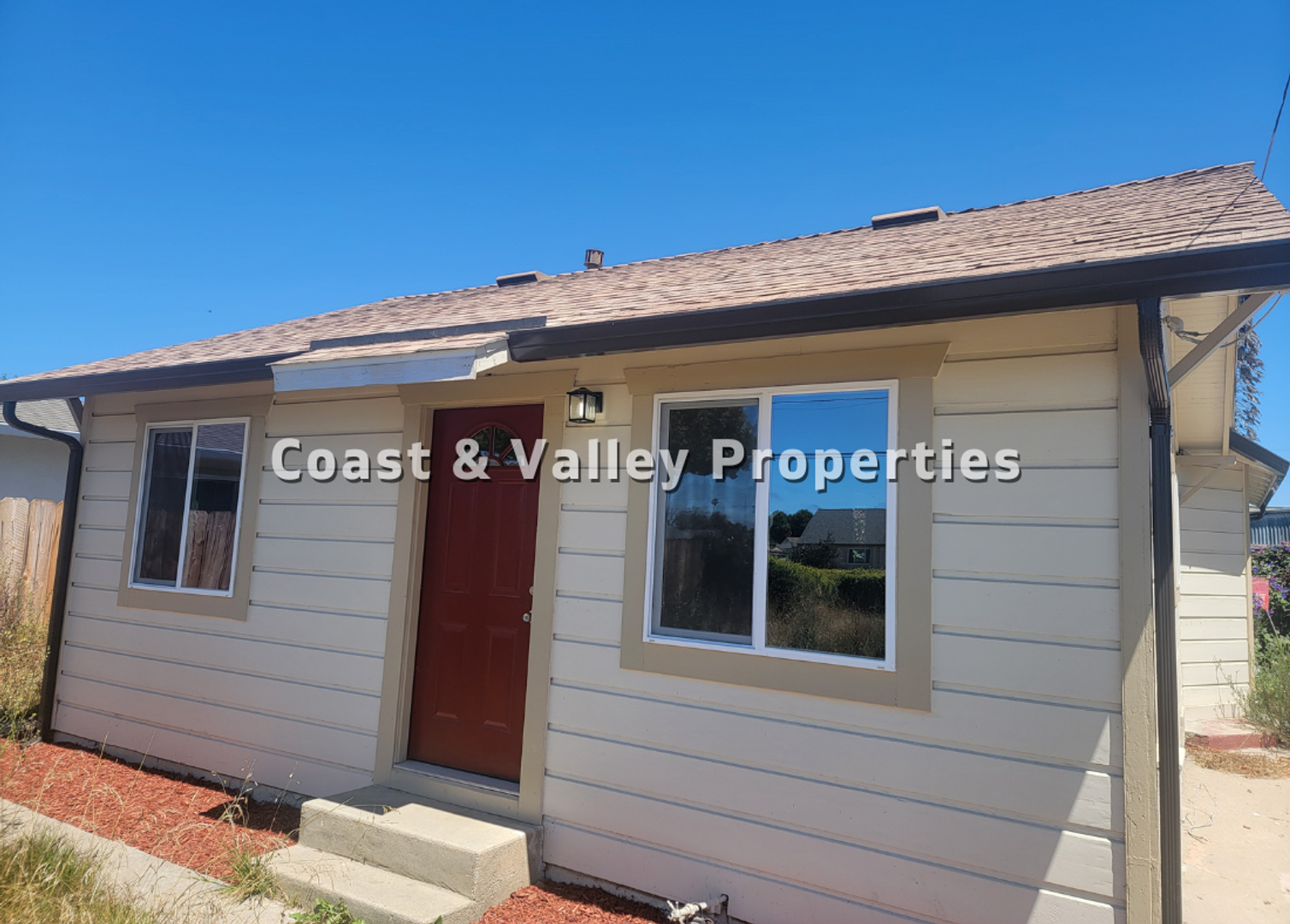 Salinas House: 49 Villa St.