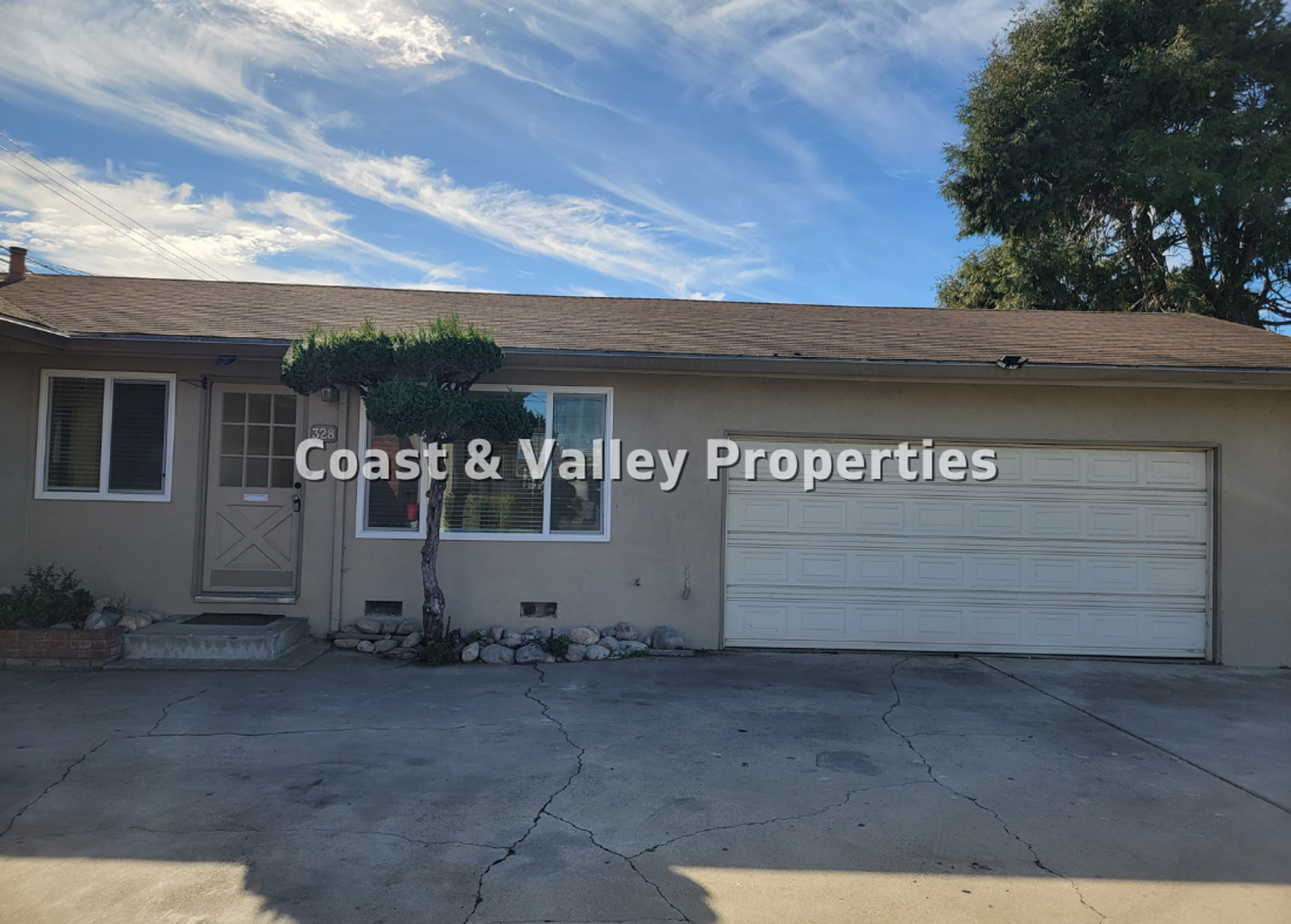 Salinas Apartment: 326 - 328 Katherine Ave.