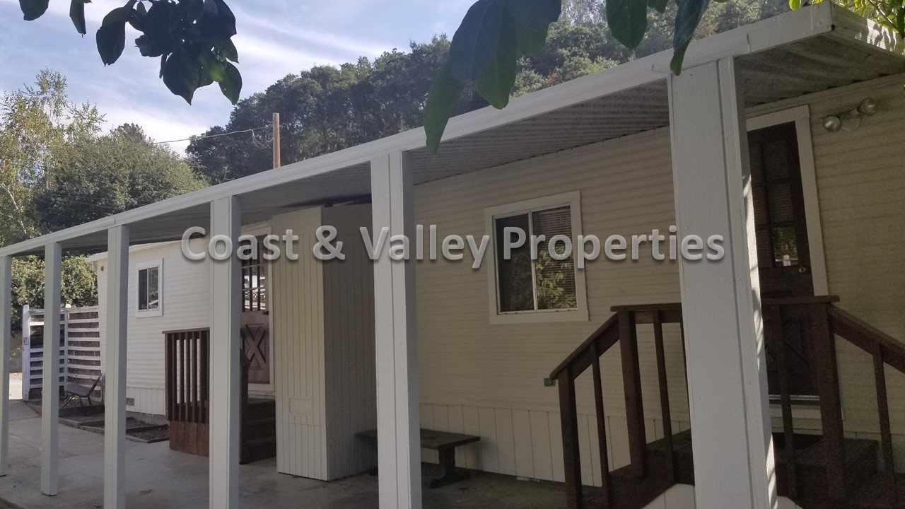 Salinas House: Echo Valley Rd.