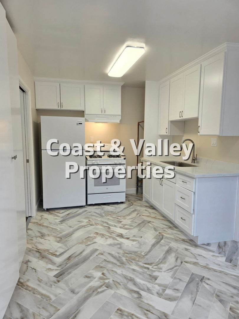 Pacific Grove Apartment: 601 Forest Ave.