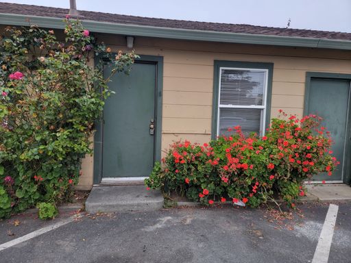 Studio 1 Bath Apartment at 1017 El Camino Real North #1, Salinas, CA – photo 1