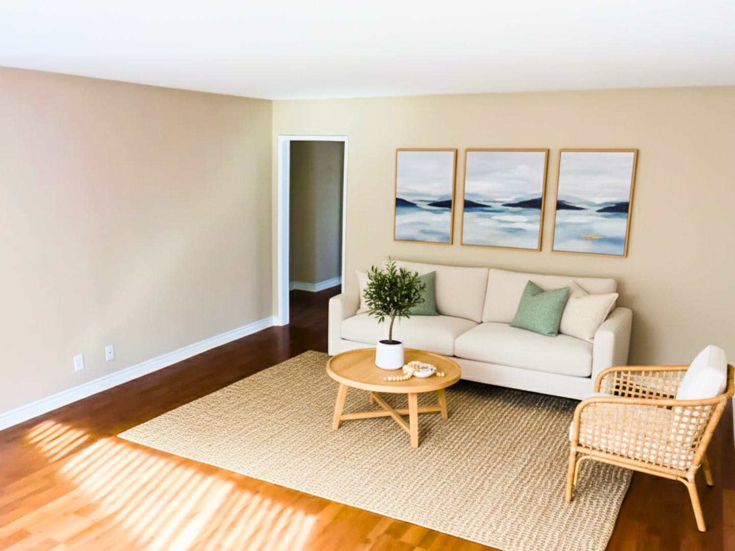 Long Beach Apartment: 915 Coronado Avenue