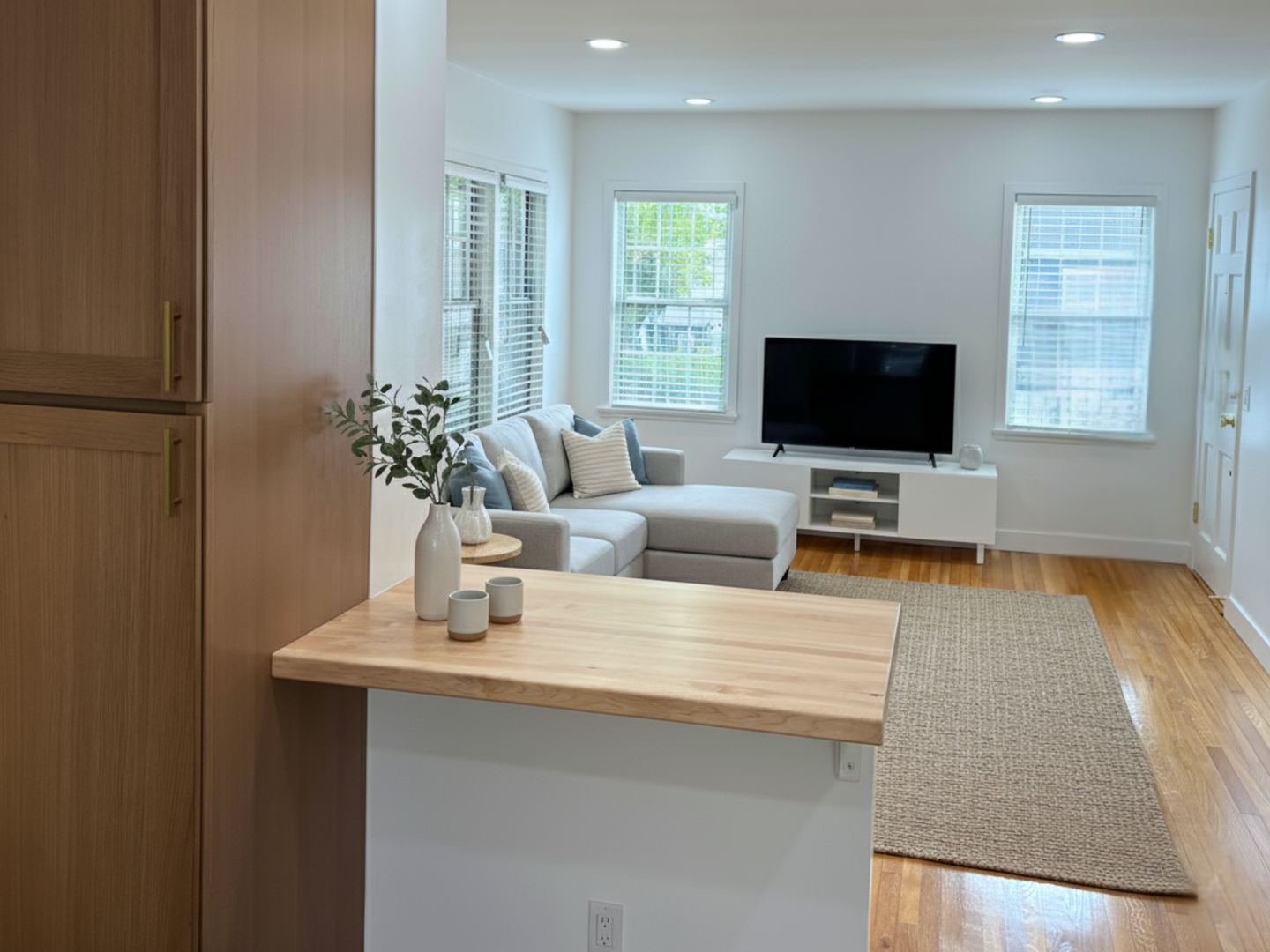 Santa Monica Apartment: 1802 Ocean Park Blvd.