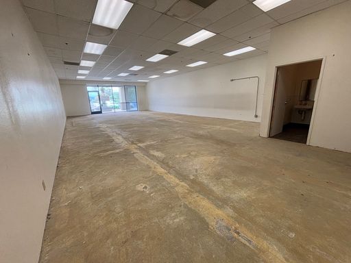 Retail Suite ±1,379 SF | Bear Valley Plaza Wildomar | High Traffic Corridor