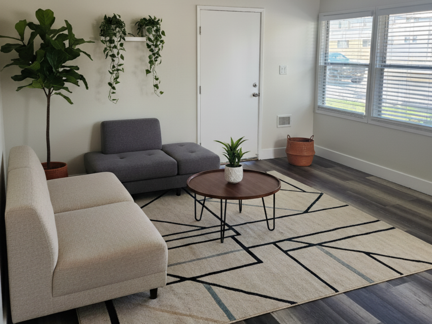 Los Angeles Apartment: 6562-6570 Fairfield Street