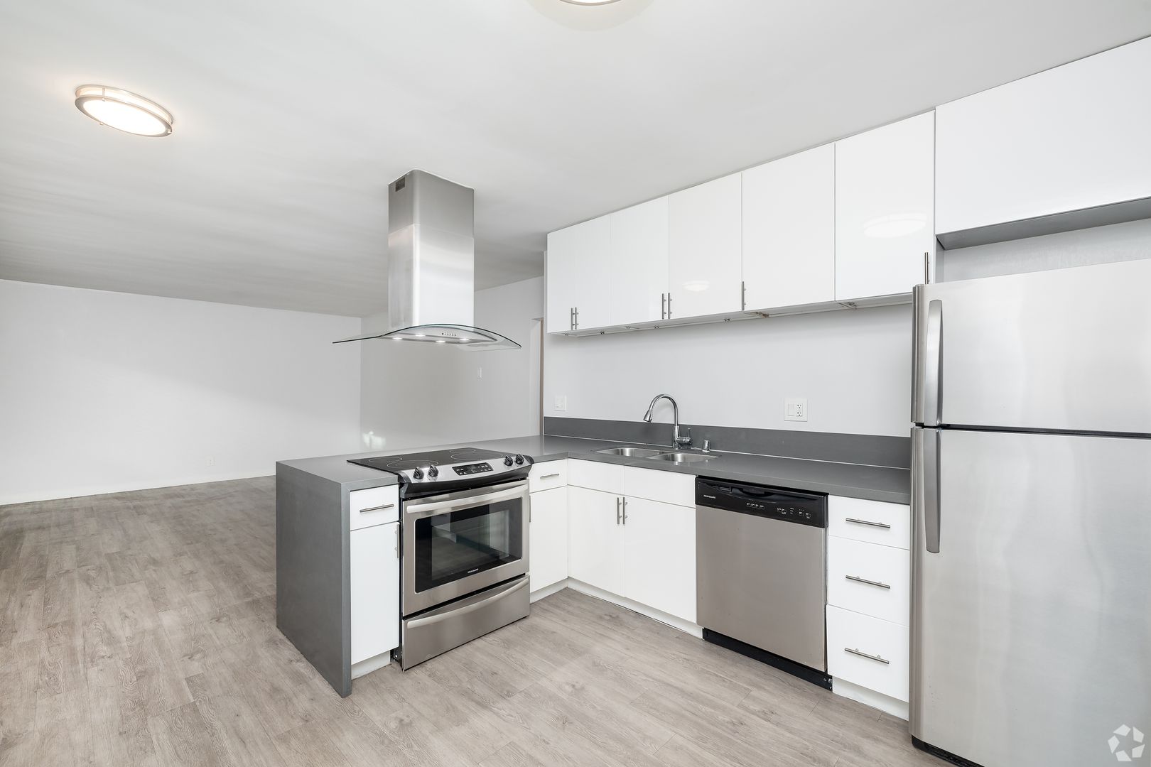 Los Angeles Apartment: 1945 S. Garth Avenue