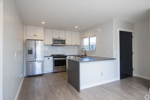 354 4th Ave – photo 1
