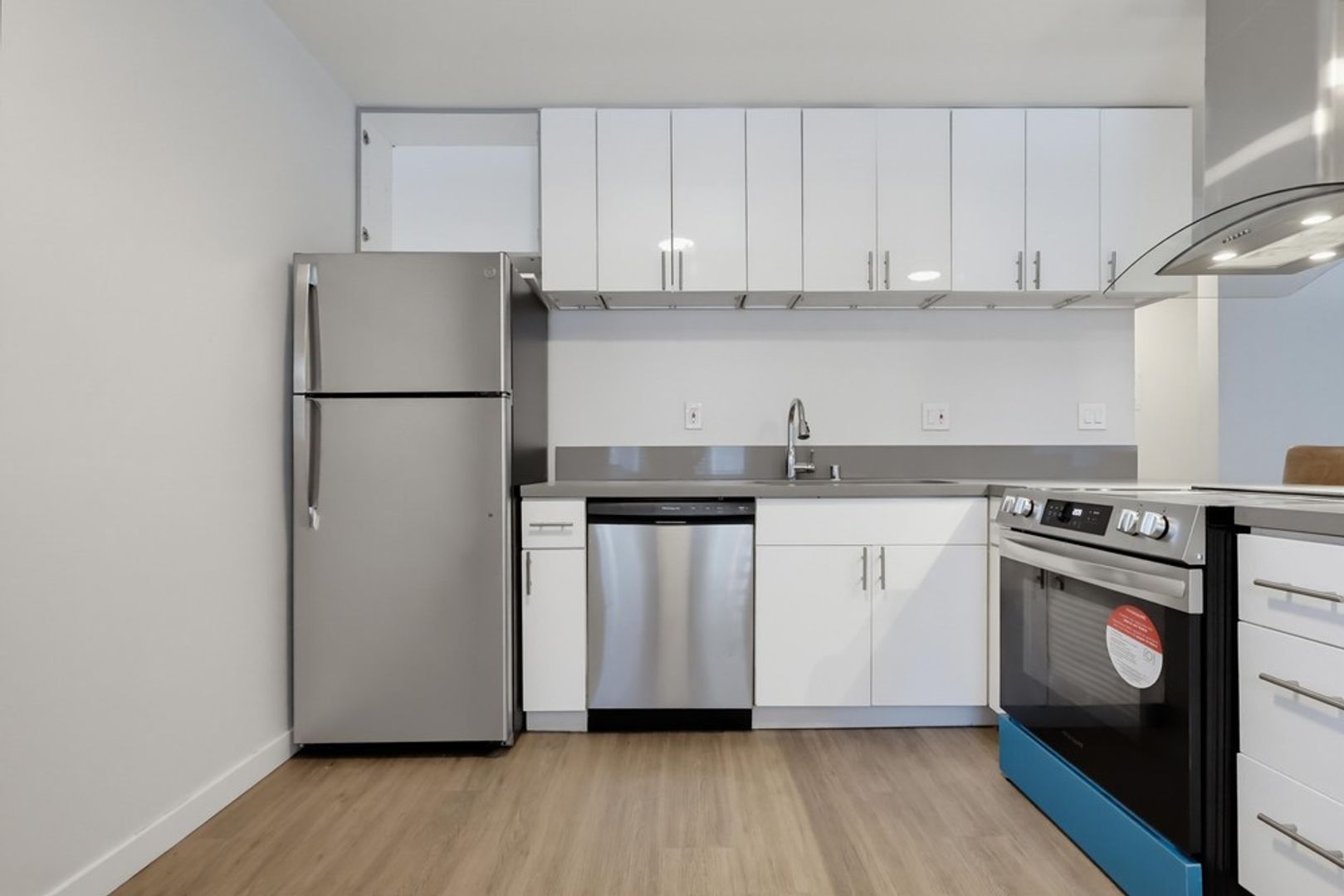 Los Angeles Apartment: 1945 S. Garth Avenue