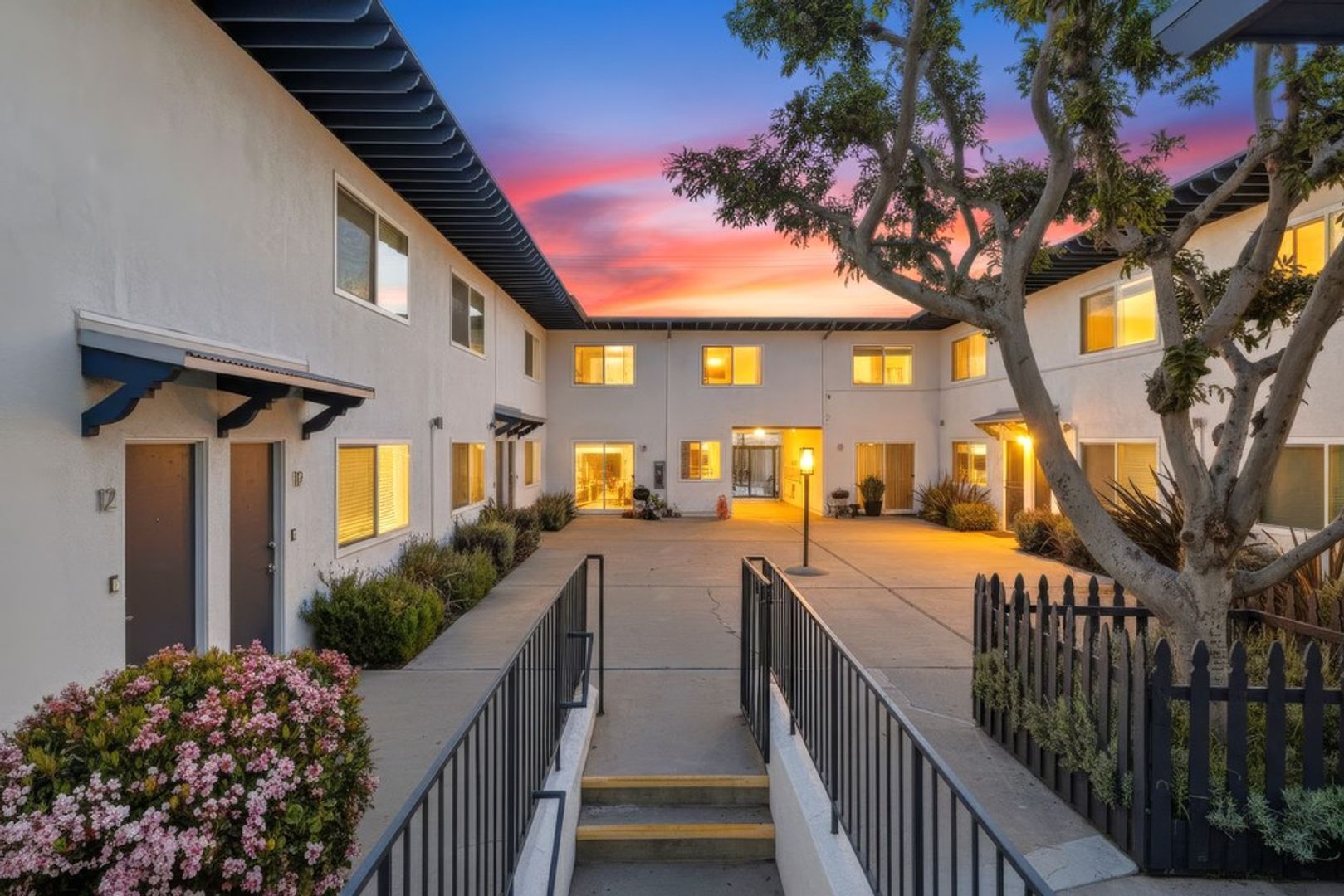 Lomita Apartment: 25829 Viana Avenue