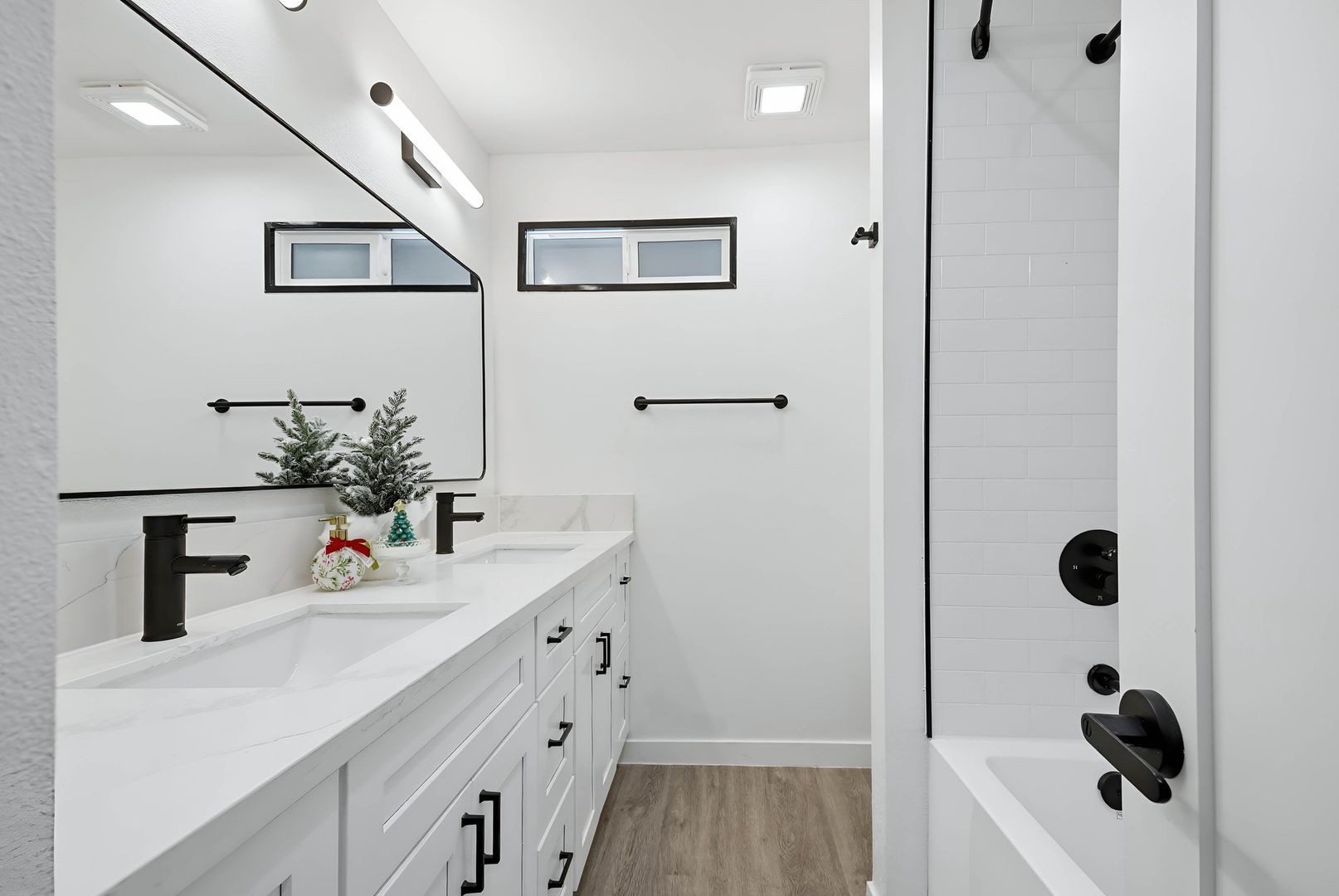 Anaheim Apartment: 2611 W. Baylor Circle