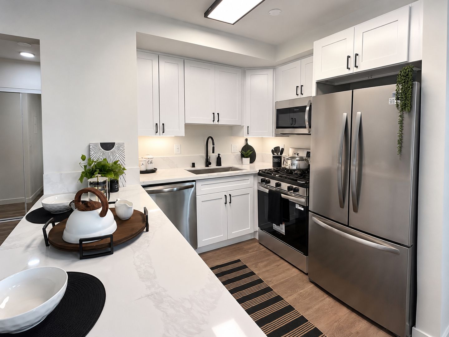 Anaheim Apartment: 2611 W. Baylor Circle