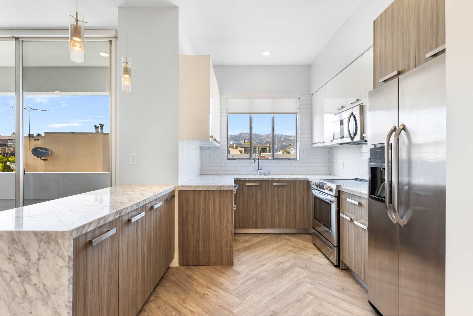 Beverly Hills Apartment: 409 Palm Drive