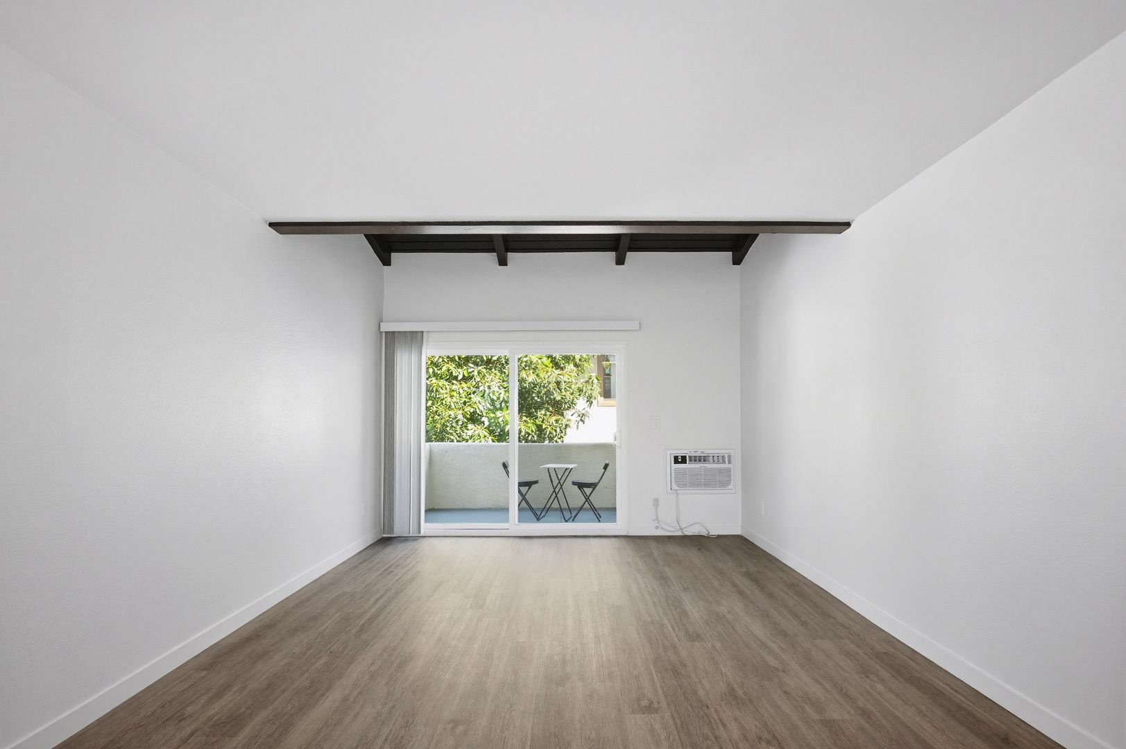 Anaheim Apartment: 2611 W. Baylor Circle