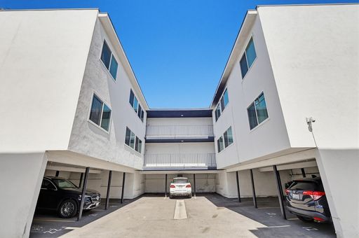 21818 Figueroa