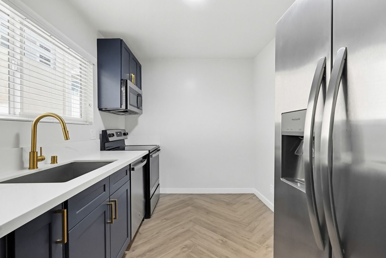 Culver City Apartment: 6175 Canterbury Drive