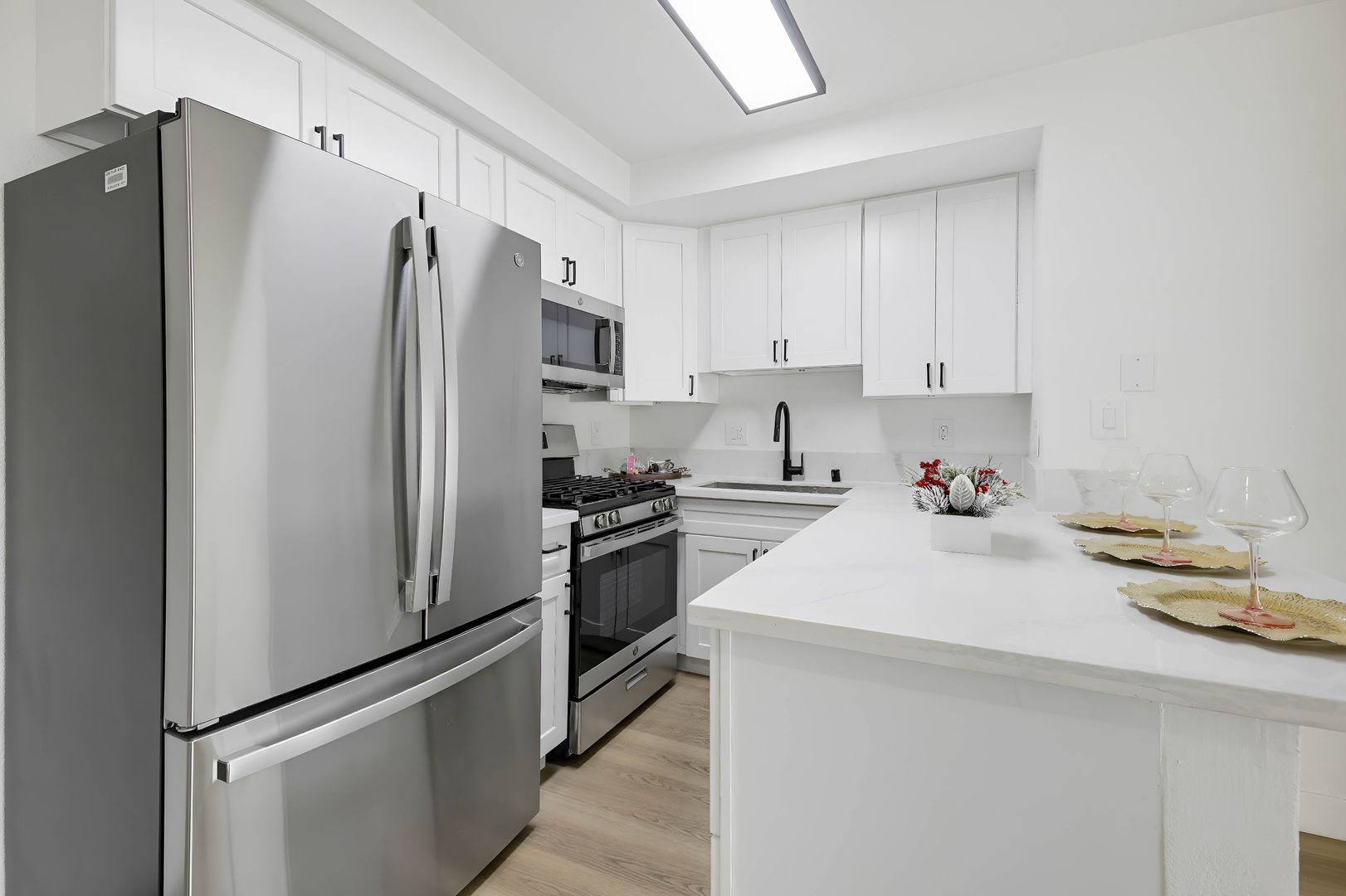 Anaheim Apartment: 2611 W. Baylor Circle