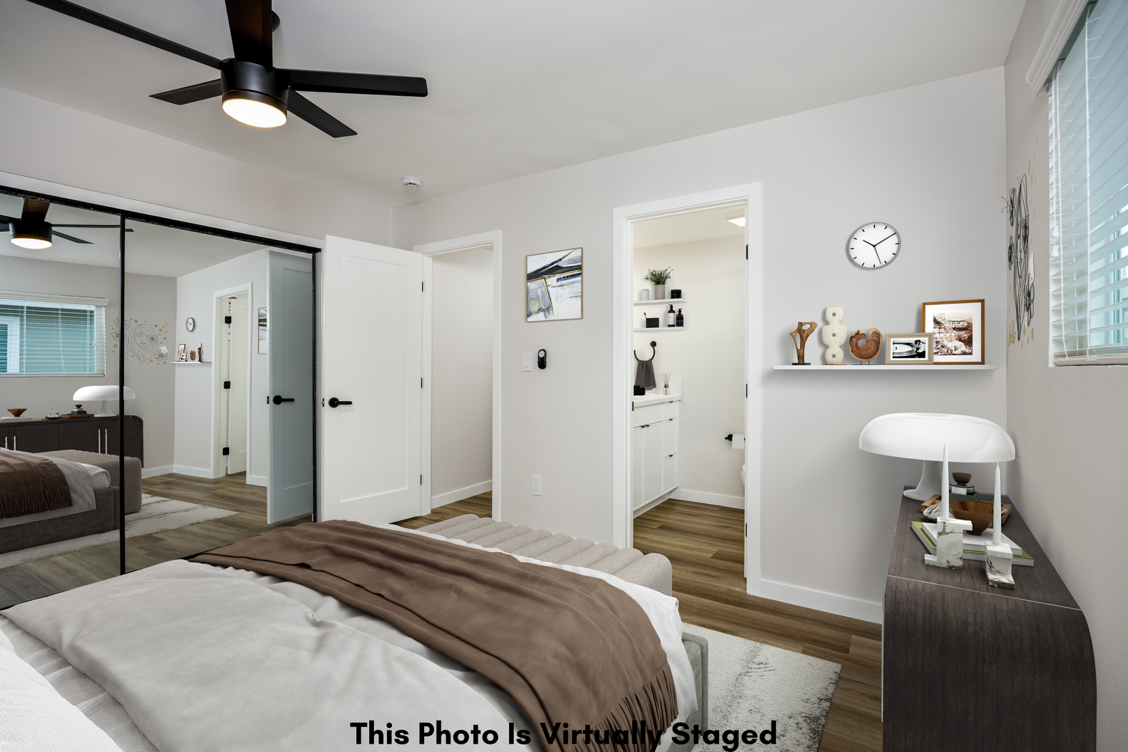 Redondo Beach Apartment: 1321 Amethyst Street