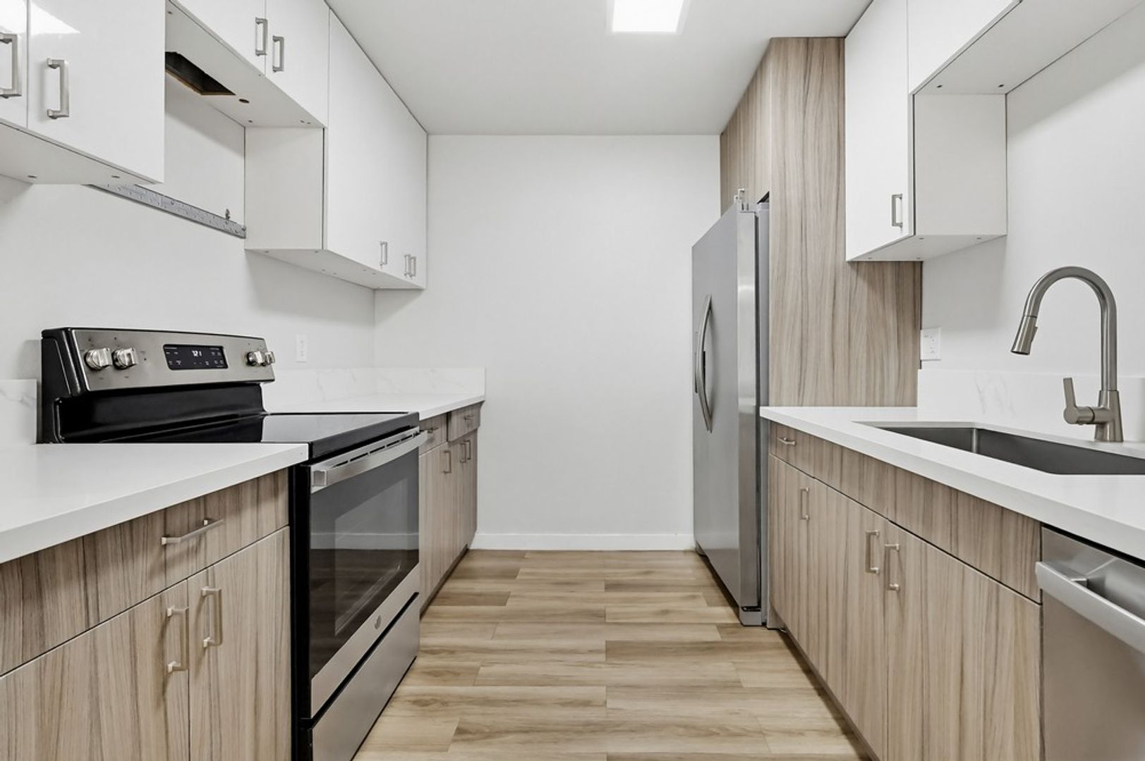 Lomita Apartment: 25829 Viana Avenue