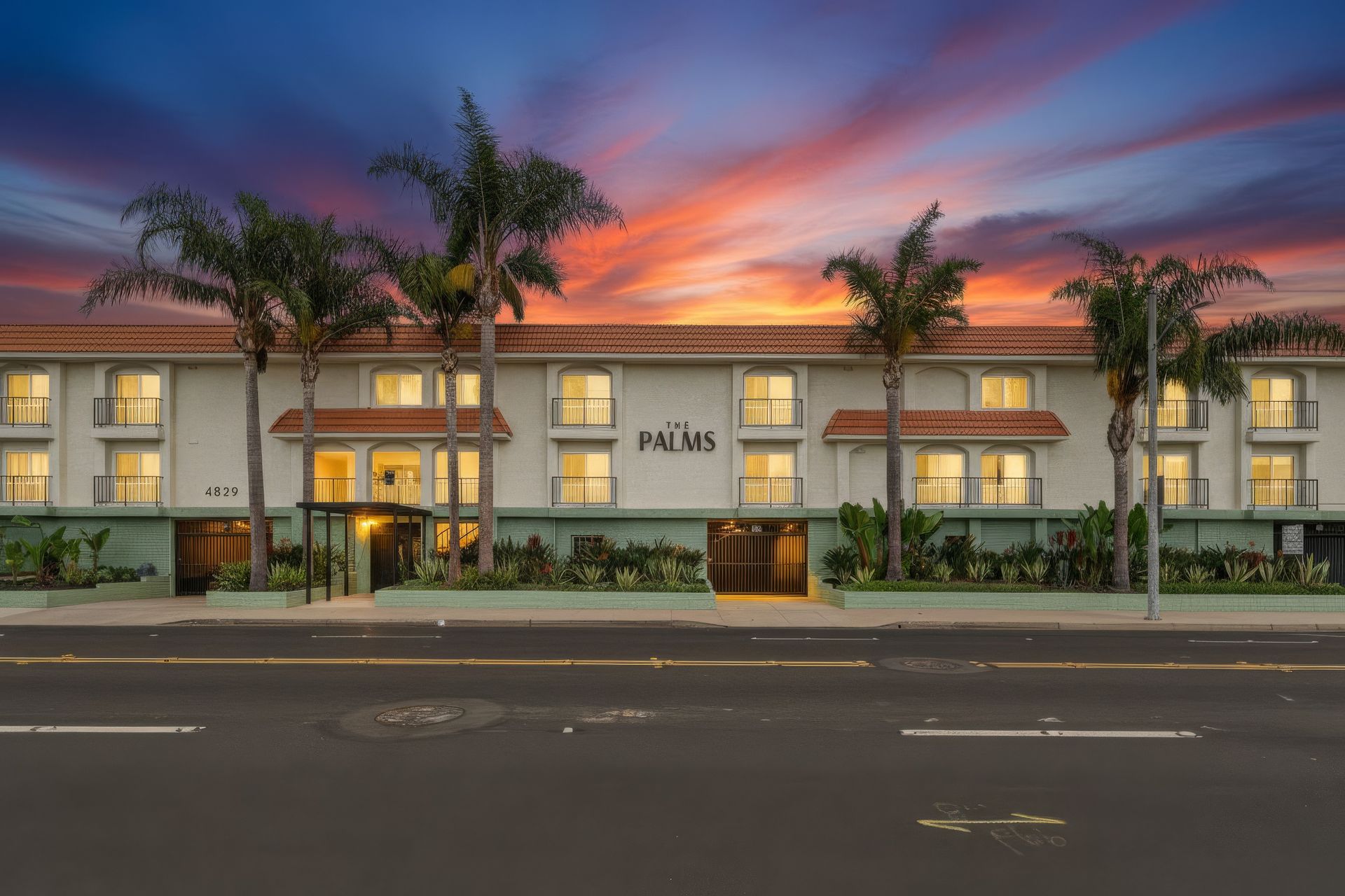 Hawthorne Apartment: 4829 W. 120th Street