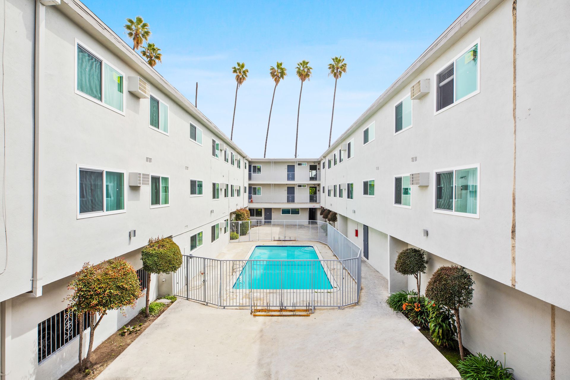 Gardena Apartment: 844 W. 164th Street