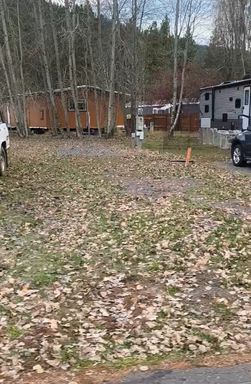 Round Lake MHP & RV Park- Space 121 small RV Site