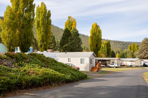 Round Lake MHP & RV Park - Space 115 RV or Home Site