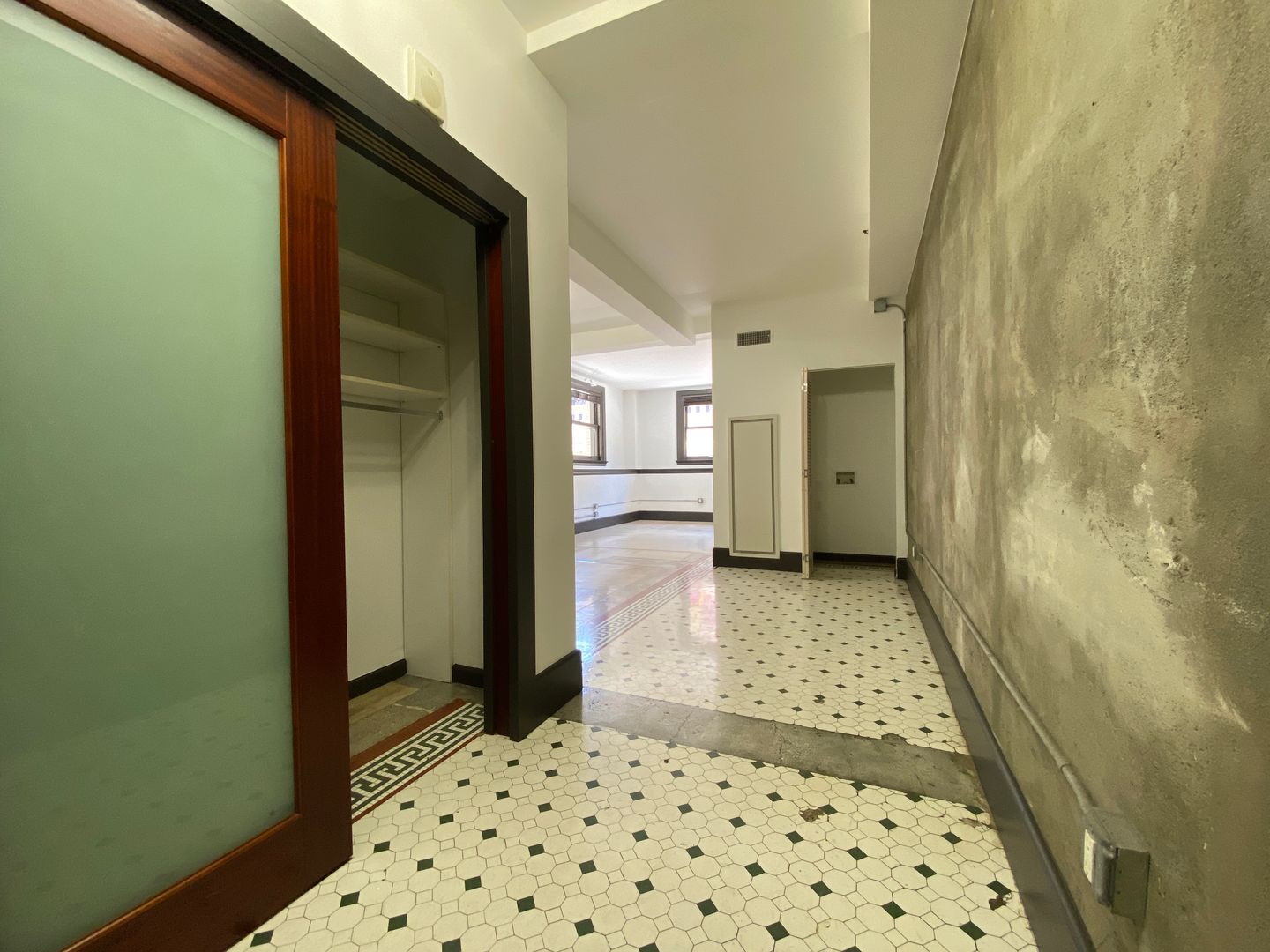 Los Angeles Apartment: 756 S. Broadway