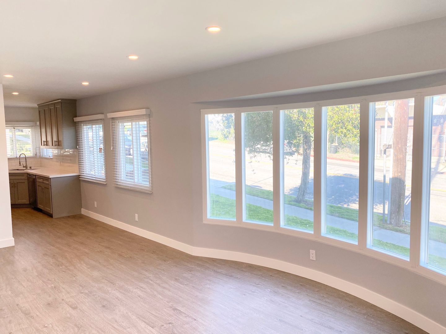 El Segundo Apartment: 1014 E Imperial Ave