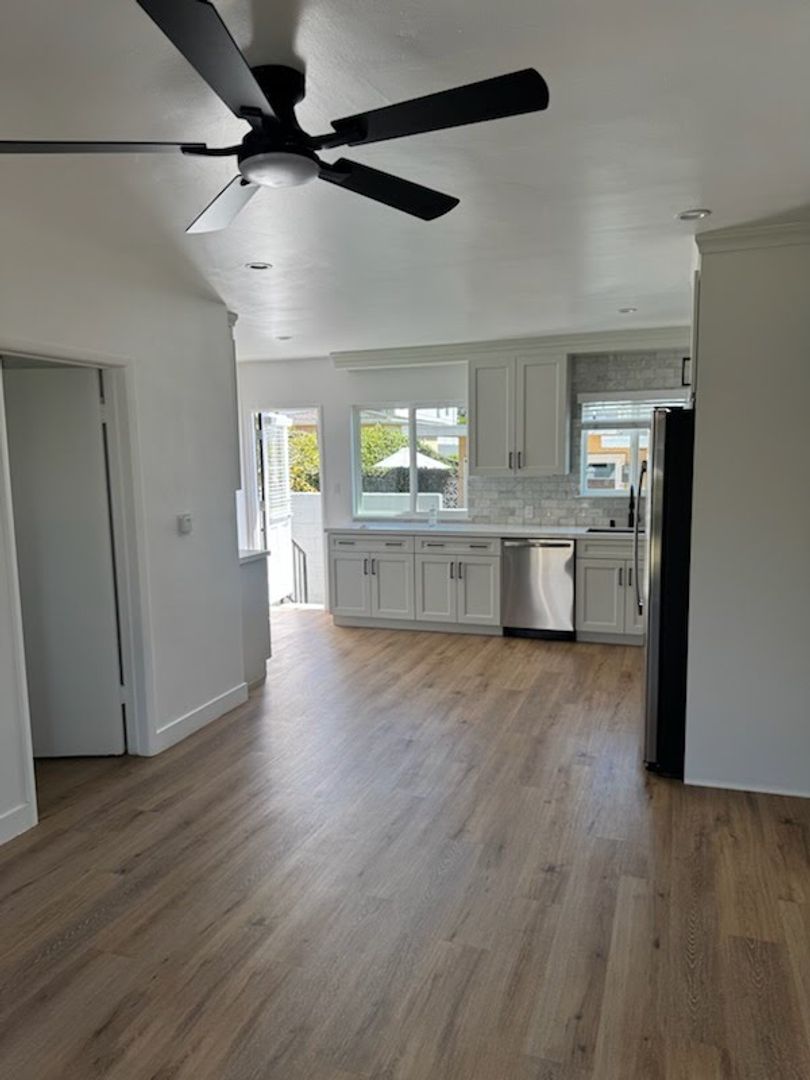 Redondo Beach Apartment: 2604-2606 S Aviation Blvd