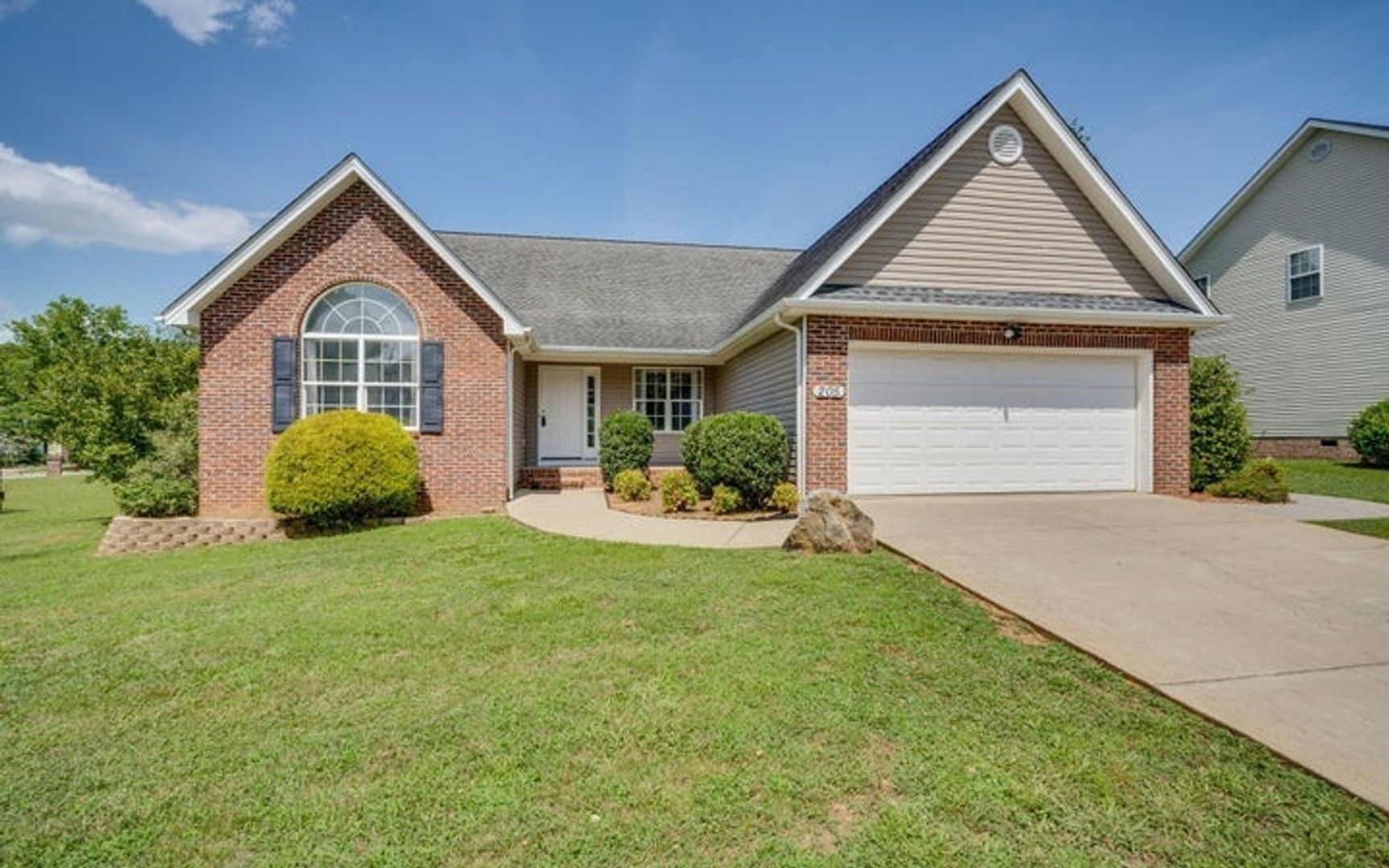 johnson city House: 205 Rockingham Meadows Dr